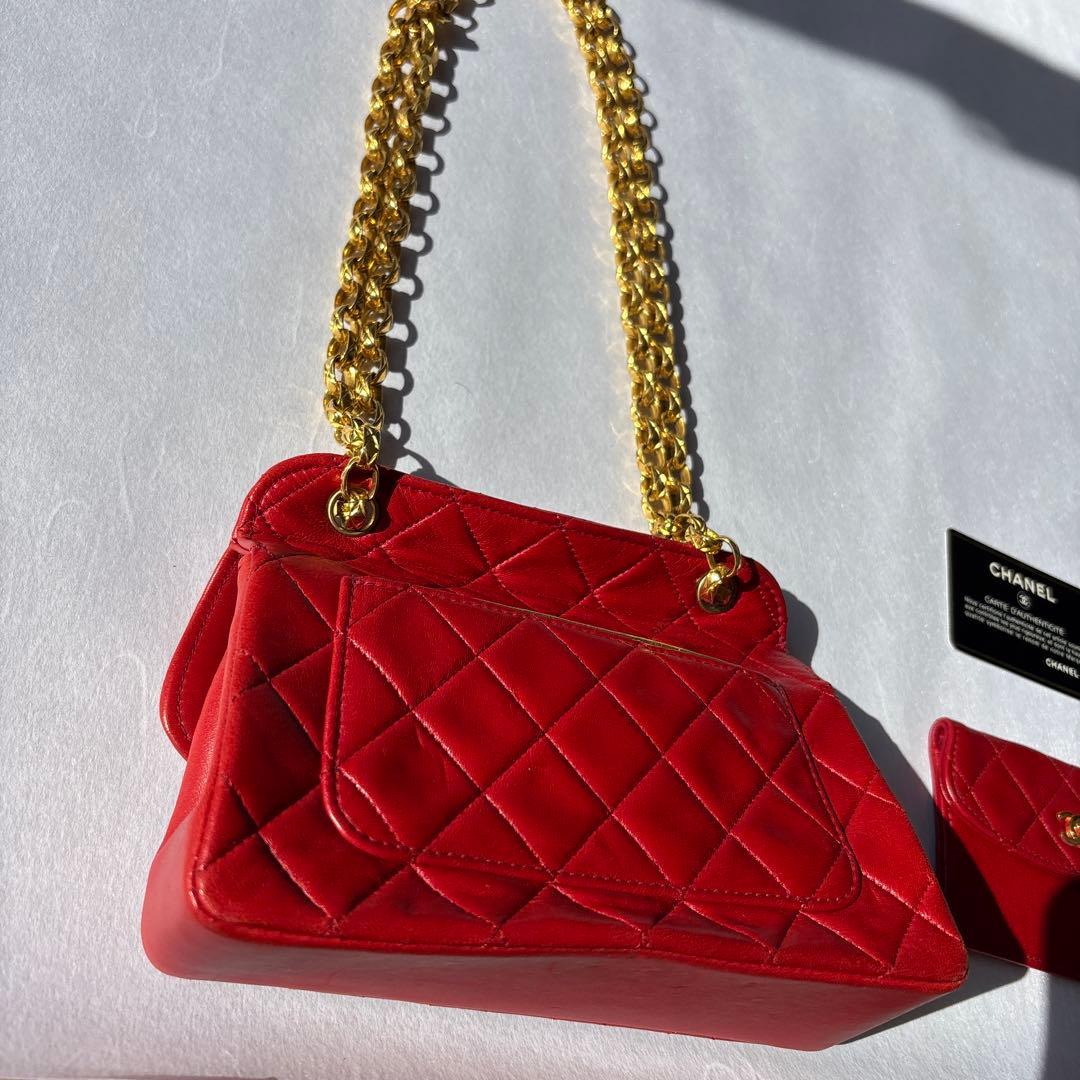 CHANEL レッドショルダーバッグ ゴールドチェーン