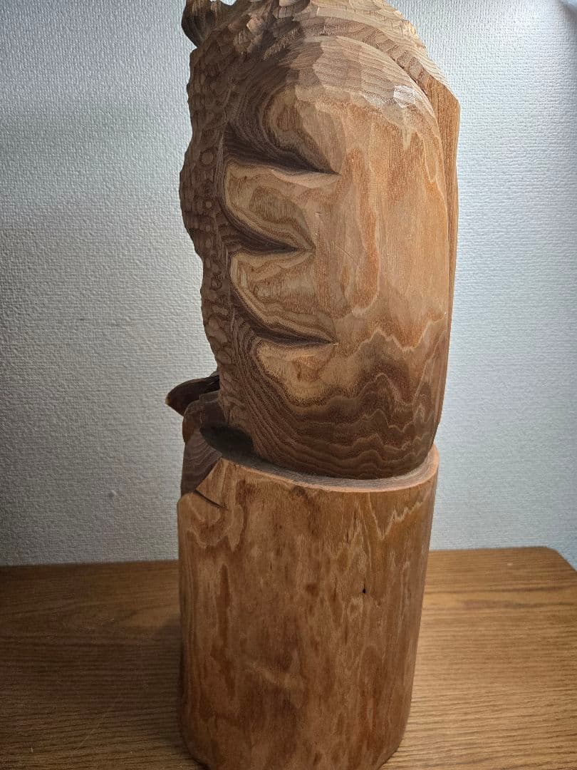 木製一刀彫　フクロウと魚の彫刻　最終値下げ