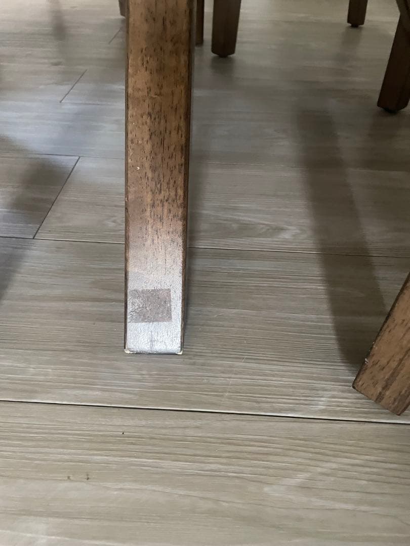 円形木製ダイニングテーブルと椅子4脚セット