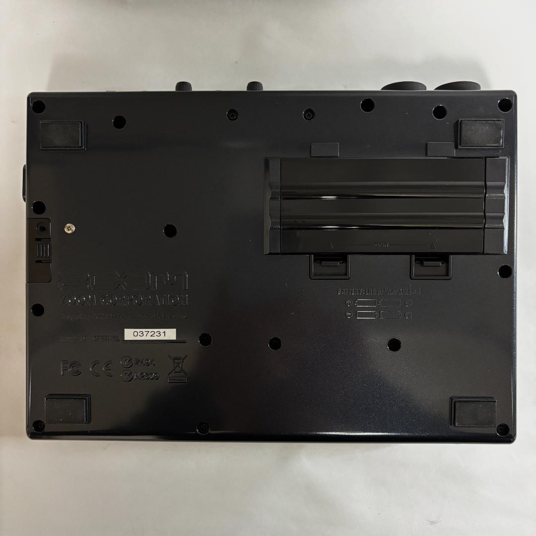 ZOOM R8 レコーダー・インターフェース・サンプラー