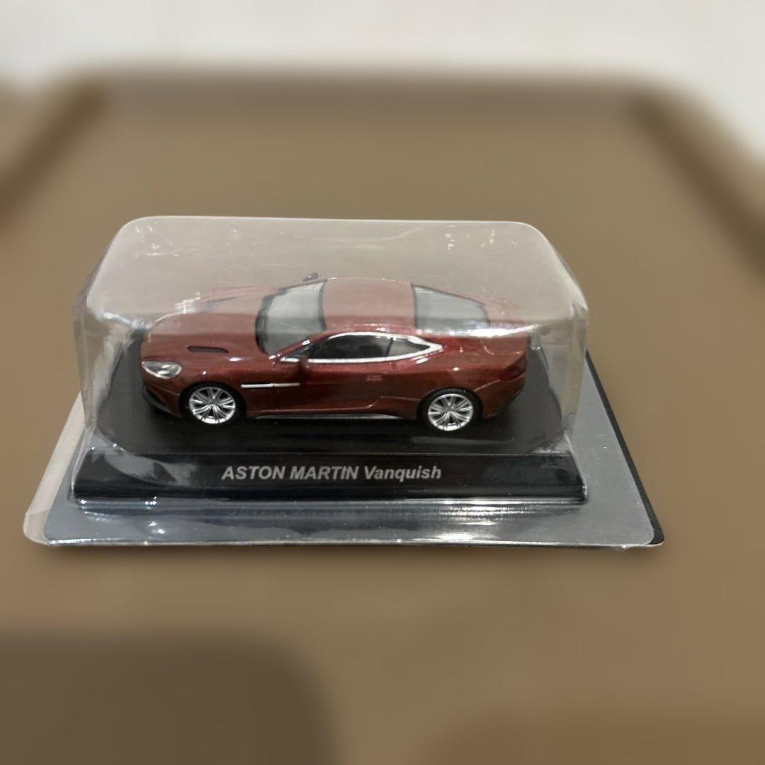 京商　1/64ミニカー　アストンマーティン8台セット