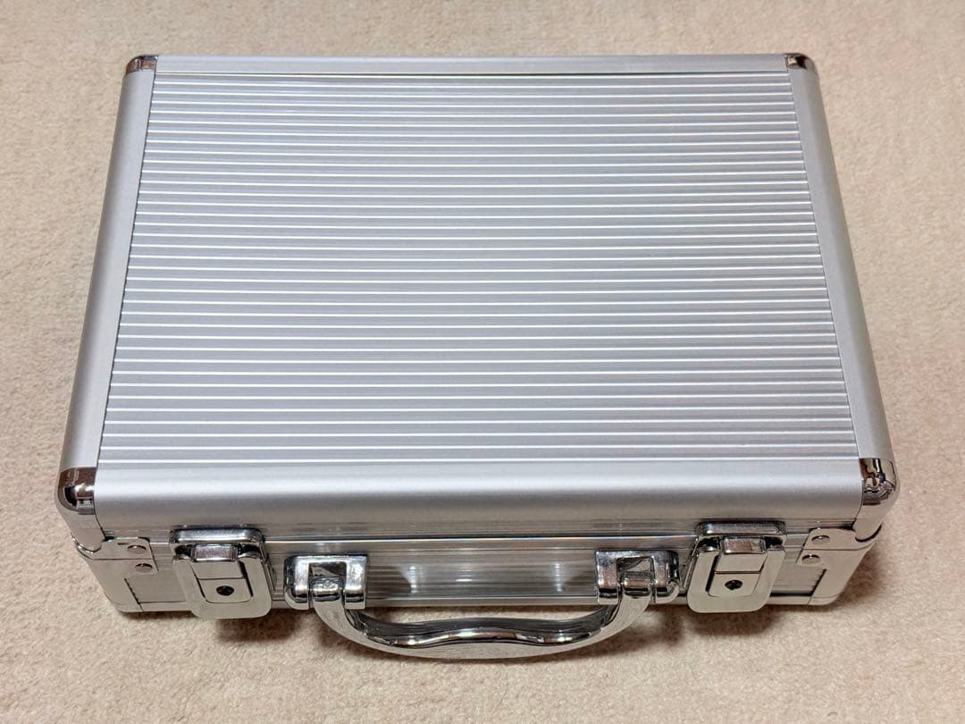 ベイブレードX BEYBLADEX アルミケース 24個収納可能ケース