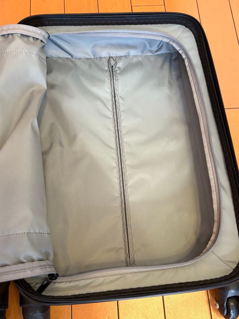 訳アリ　TUMI トゥミ　機内持ち込みキャリーバッグ　28020SL V