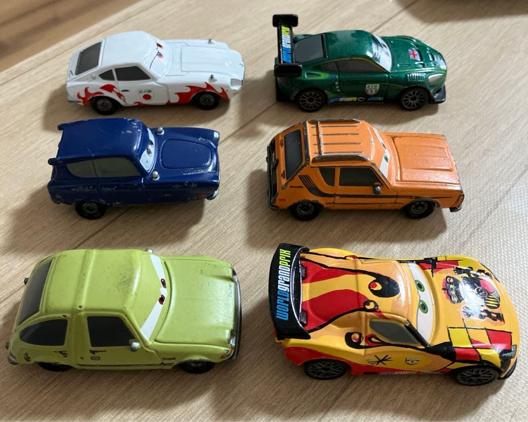 カーズ　トミカ　ミニカー　ジャンク品　廃盤品