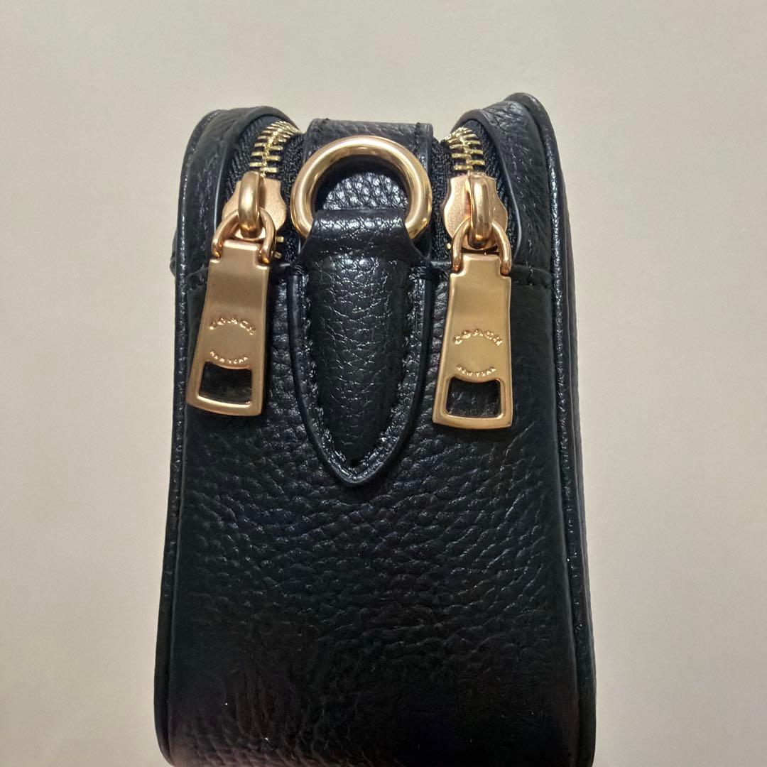 未使用品コーチ Wファスナー カメラバッグ ショルダーバッグ ホースロゴ シボ革