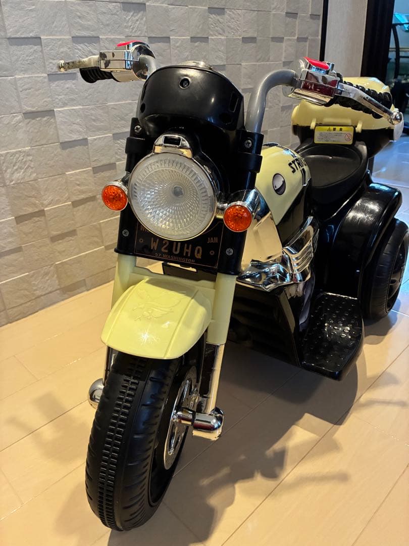 AMG バイクと車のセット LEDライト付き