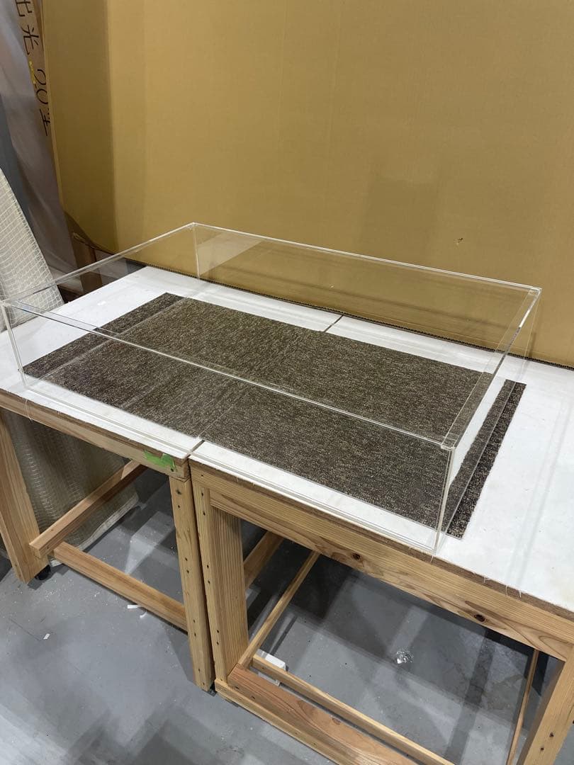 アクリル水槽4mmクリア、かっち。