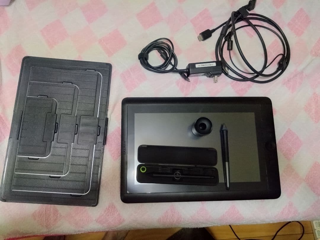 Wacom　cintiq 13HD 液タブセット　DTK-1300/K0