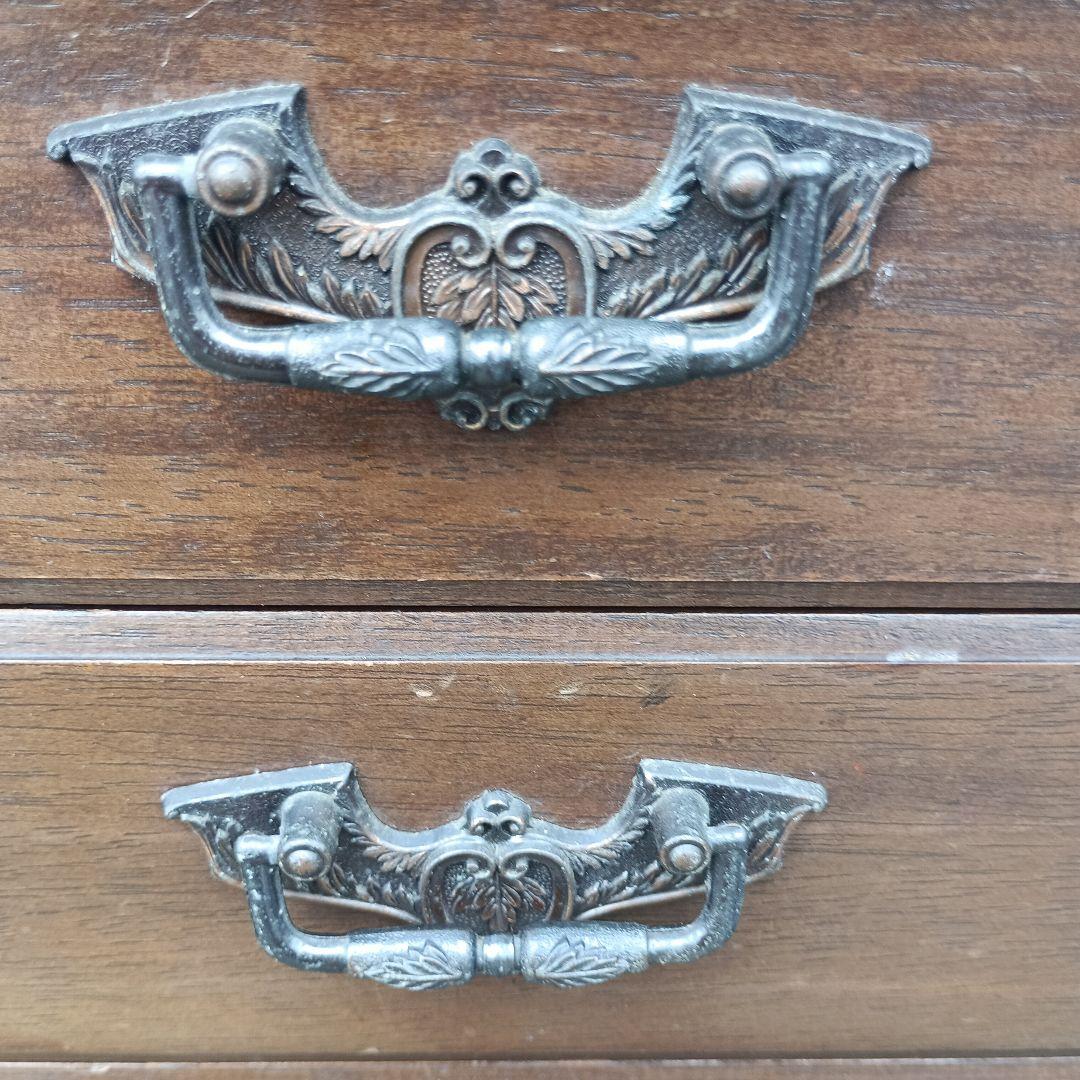 R*a様 4272）アンティーク風　スリムチェスト　引き出し　上面ガラス　難あり