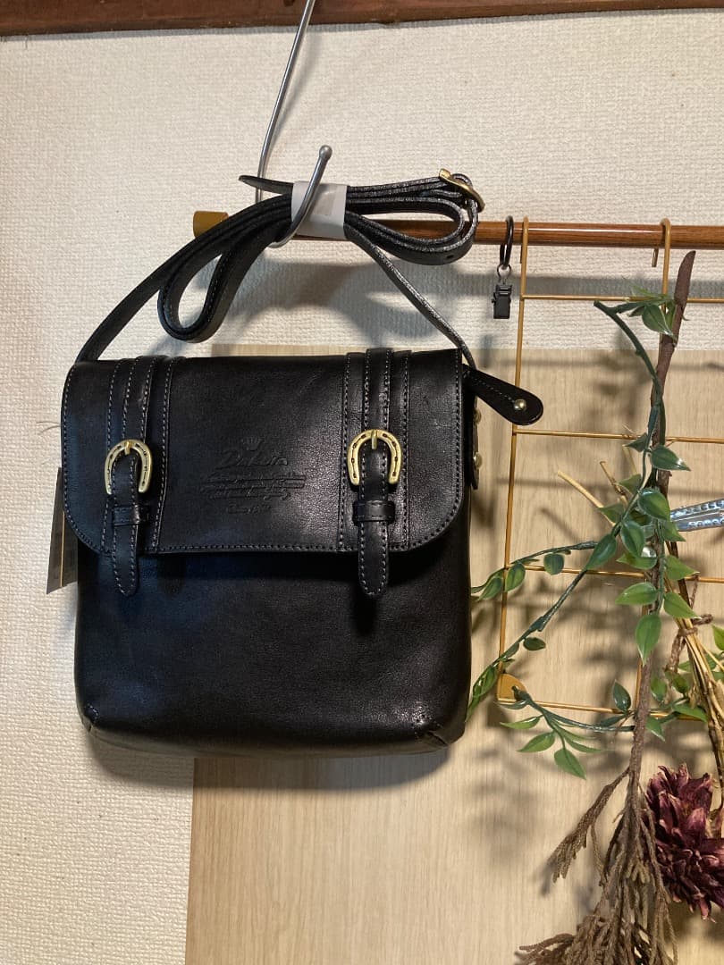 1／10までの特価！　Dakota ダブルベルトショルダーバッグ　黒