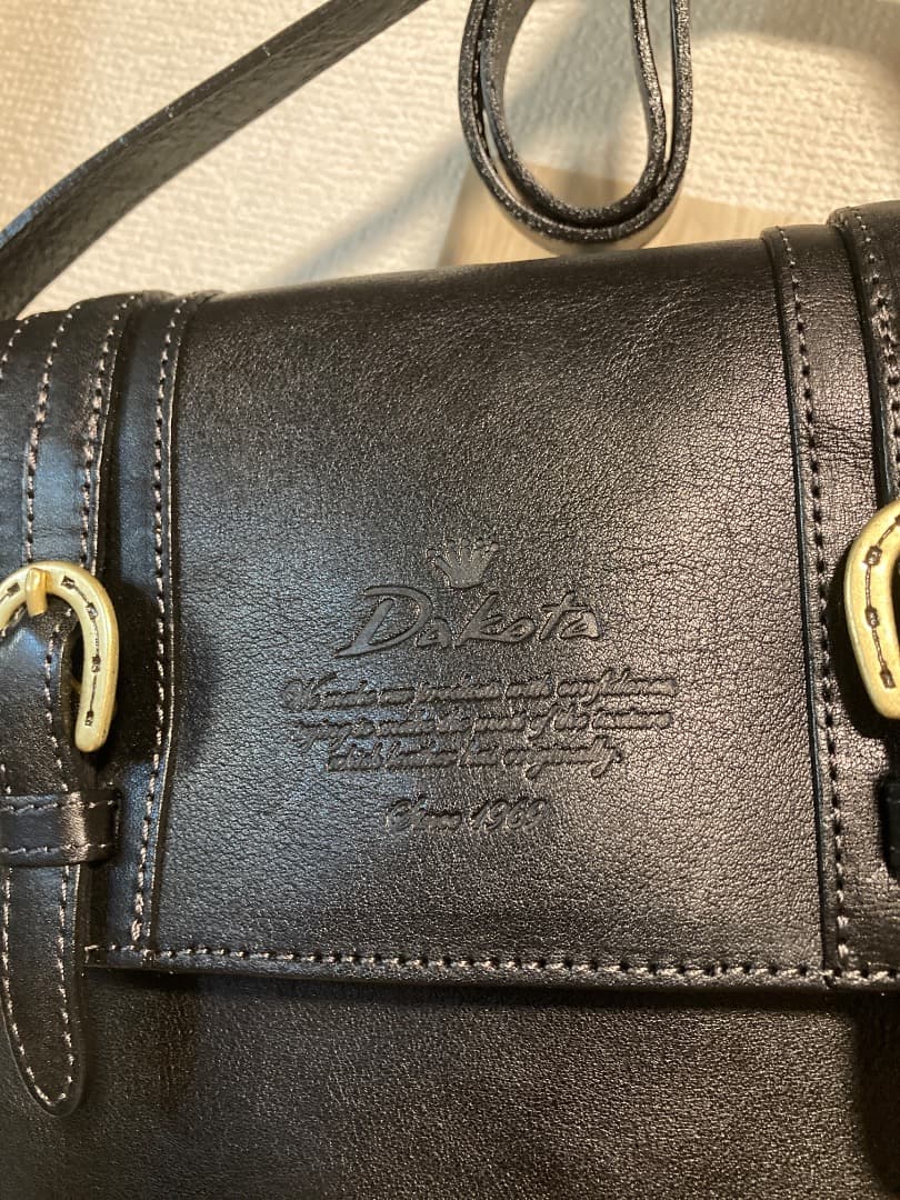 1／10までの特価！　Dakota ダブルベルトショルダーバッグ　黒