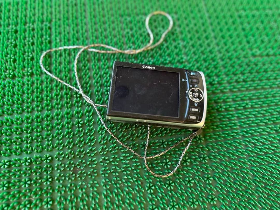 Canon IXUS コンパクトデジタルカメラ シルバー