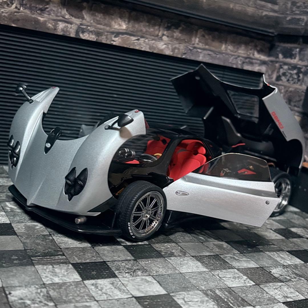 1/18 Almost Real パガーニ ゾンダ F 2005