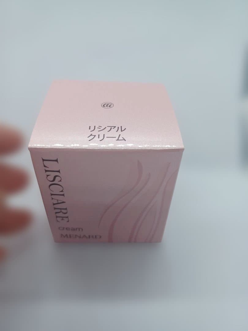 メナード　リシアル　ミルクローション　エモリエントクリーム