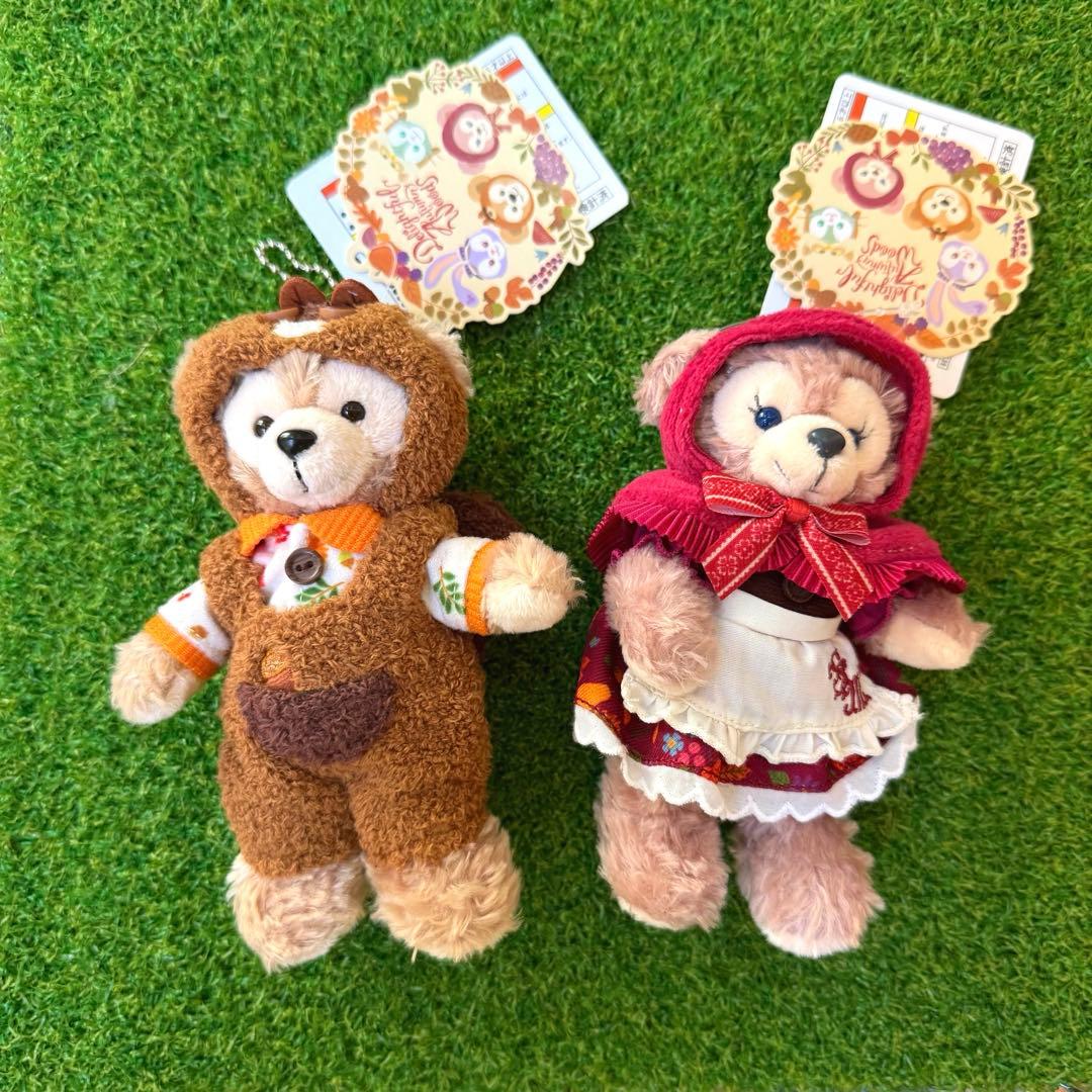 【タグ付き】ダッフィー&シェリーメイ　秋のぼうけん　ぬいぐるみバッジセット