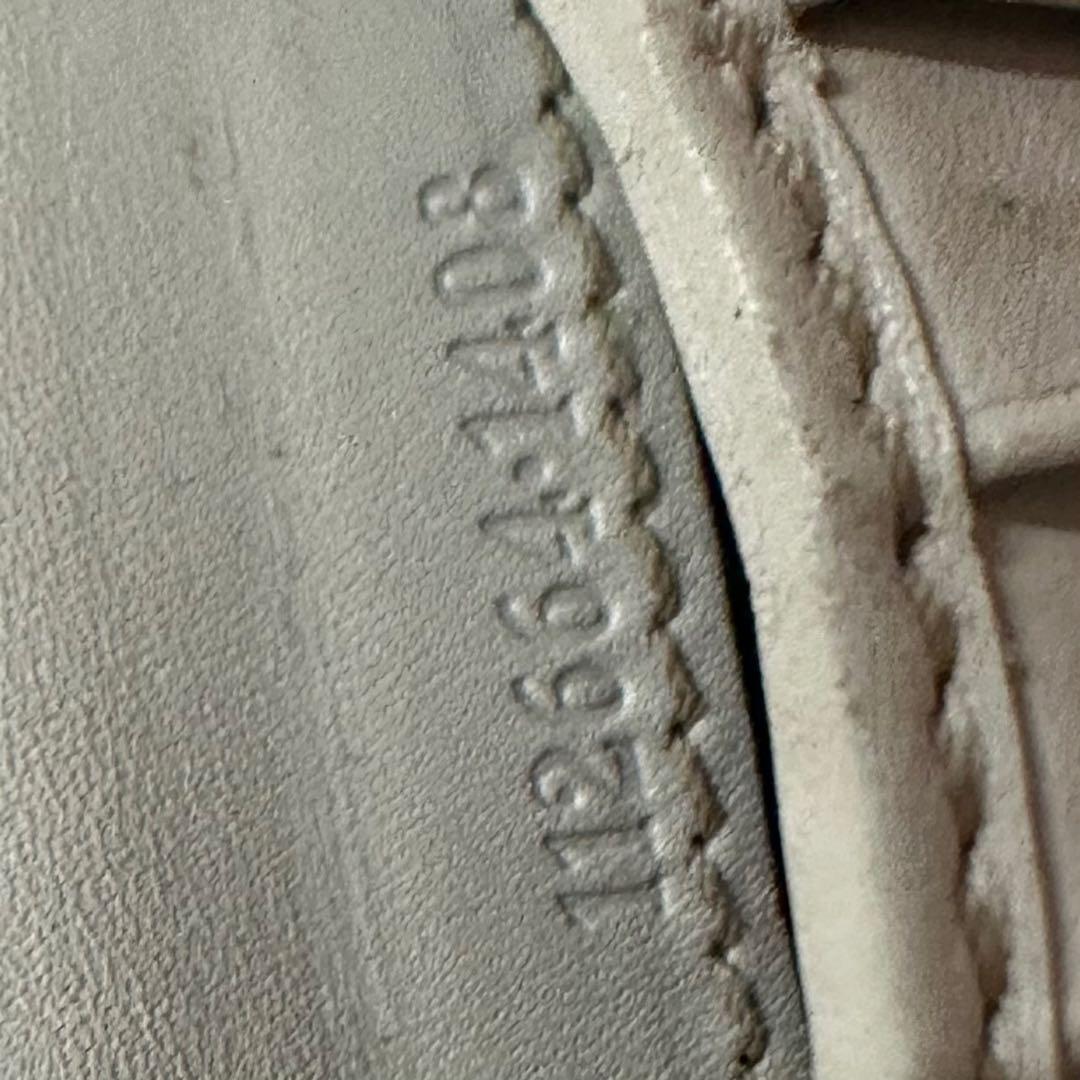 新品同様‼️ グッチ　GUCCI 財布　二つ折り　折り財布　シマレザー