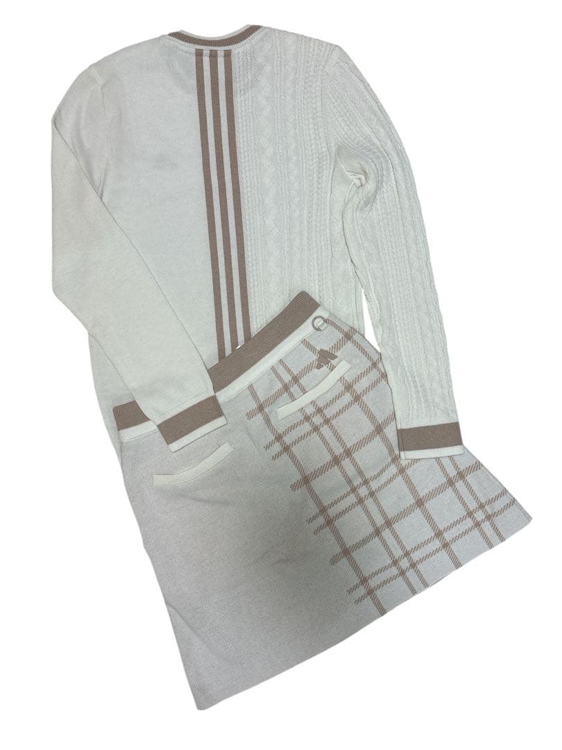 ちびっこＳ　新品アディダスゴルフ ニットセットアップ セーター＆スカート