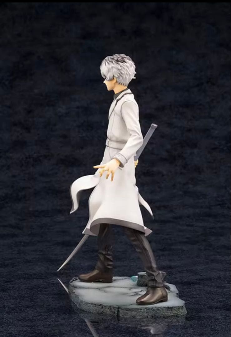 東京喰種 トーキョーグール 佐々木琲世（カネキ） フィギュア 白スーツver