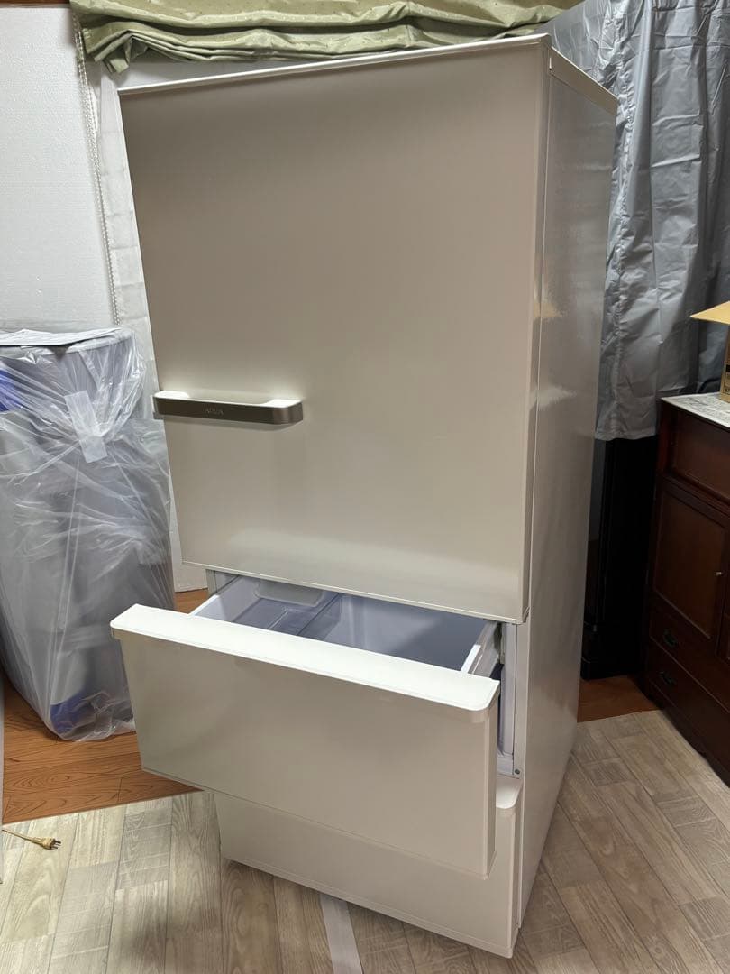 AQUA冷蔵庫 272Lホワイト3枚とびら AQR-27M2(W)