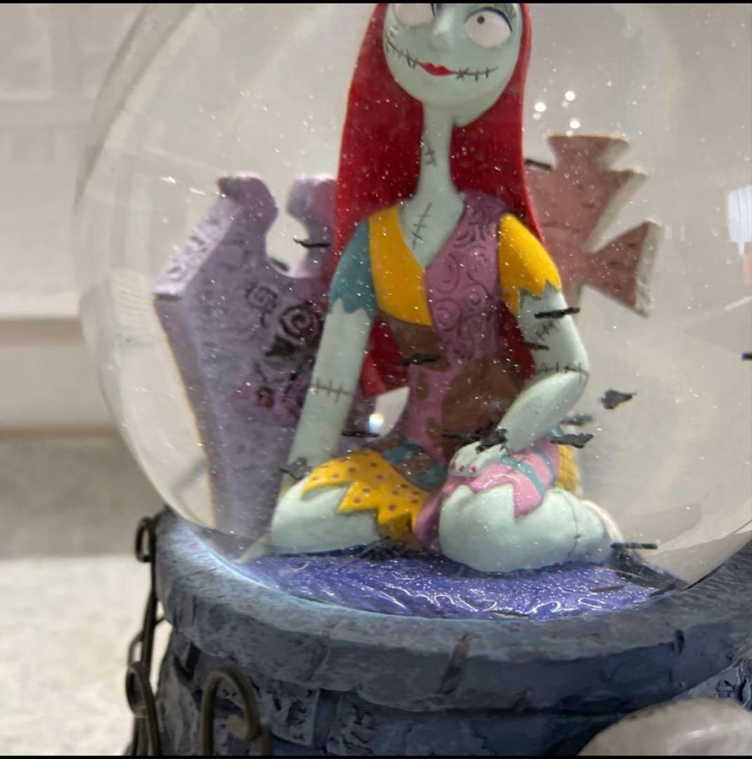 ディズニー ナイトメアービフォアクリスマス スノードーム サリー