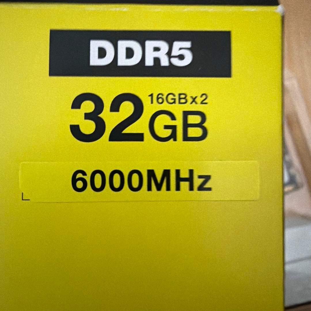 メモリー CORSAIR VENGEANCE RGB DDR5 32GB 6000MHz