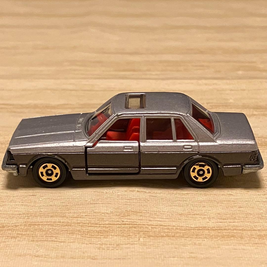 トミカ 日産 ブルーバード ターボ シルバー 1 No.17 1/64