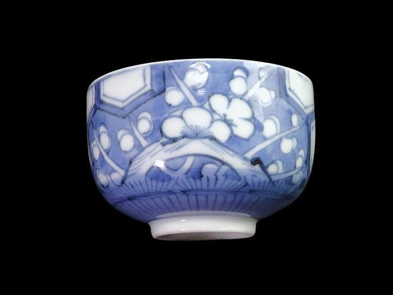 古伊万里　染付 亀甲紋に梅の図　りん茶碗　A598AS-fbvc