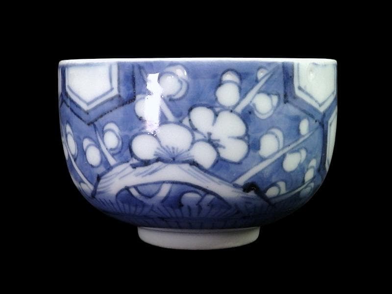 古伊万里　染付 亀甲紋に梅の図　りん茶碗　A598AS-fbvc