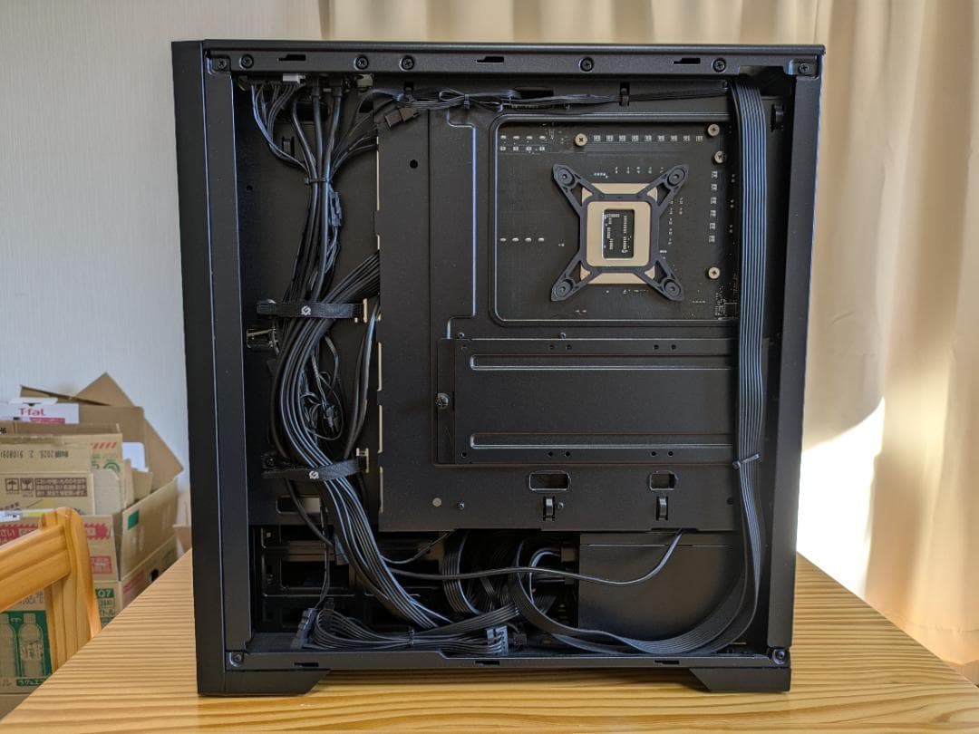 デスクトップPC i7-13700K / DDR5 32GB / 1TB SSD