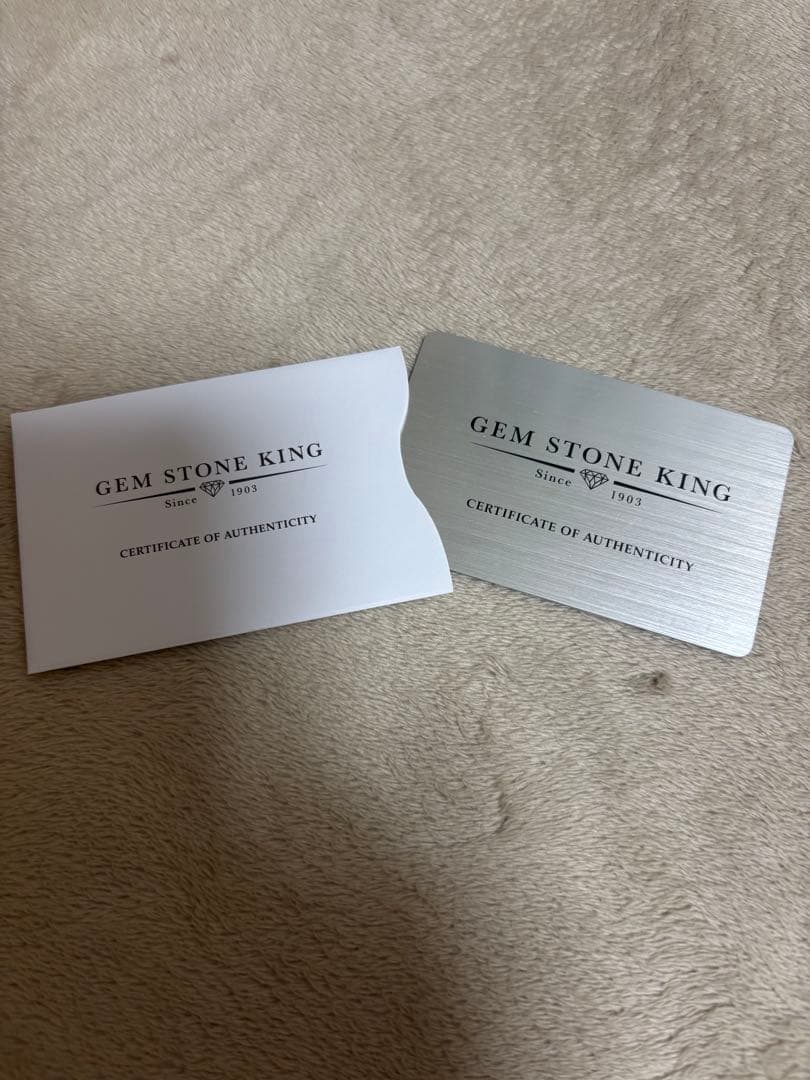 サファイアピアス (天然サファイア) 2.74カラット＊(正規品)保証カード付き