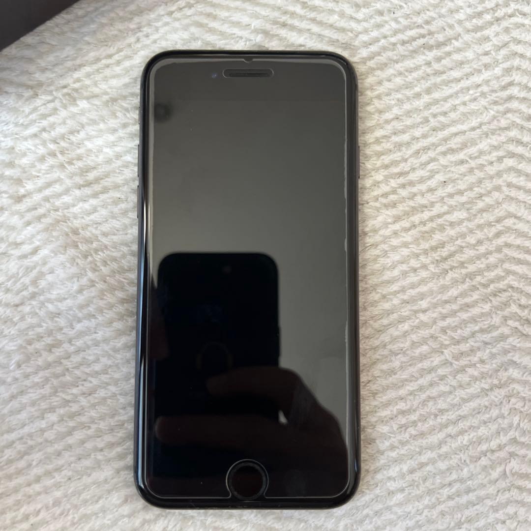 Apple iPhone 8 ブラック 本体