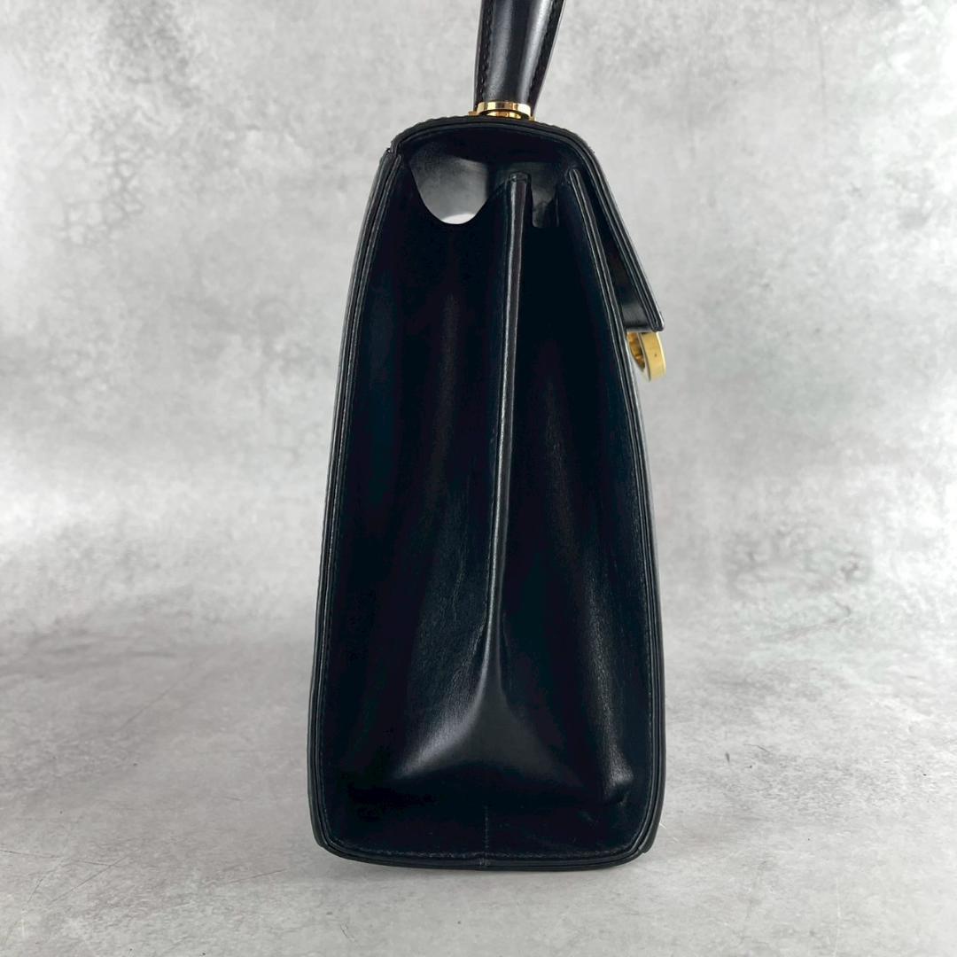 美品✨サルヴァトーレ フェラガモ ガンチーニ レザー ハンドバッグ ブラック 黒