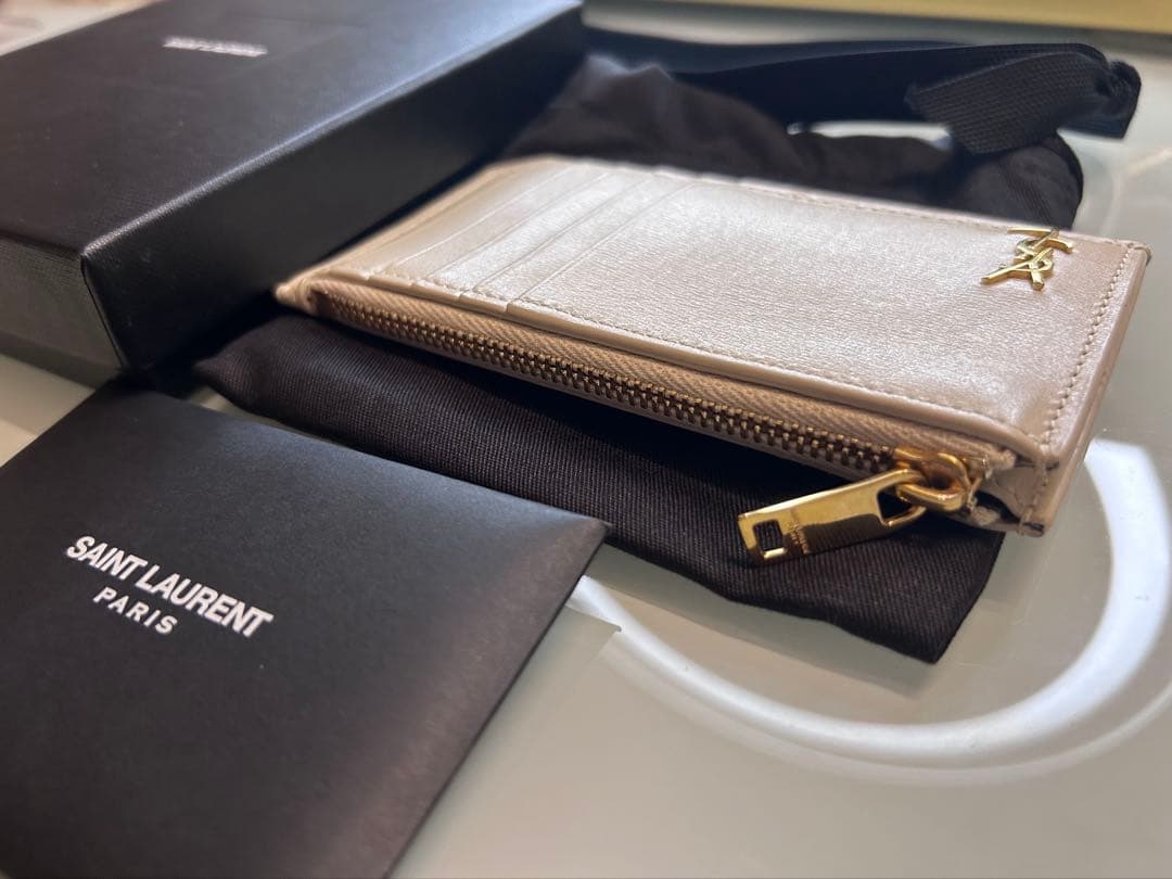 美品☆国内正規品　SAINT LAURENT 限定色★サンローラン　カードケース