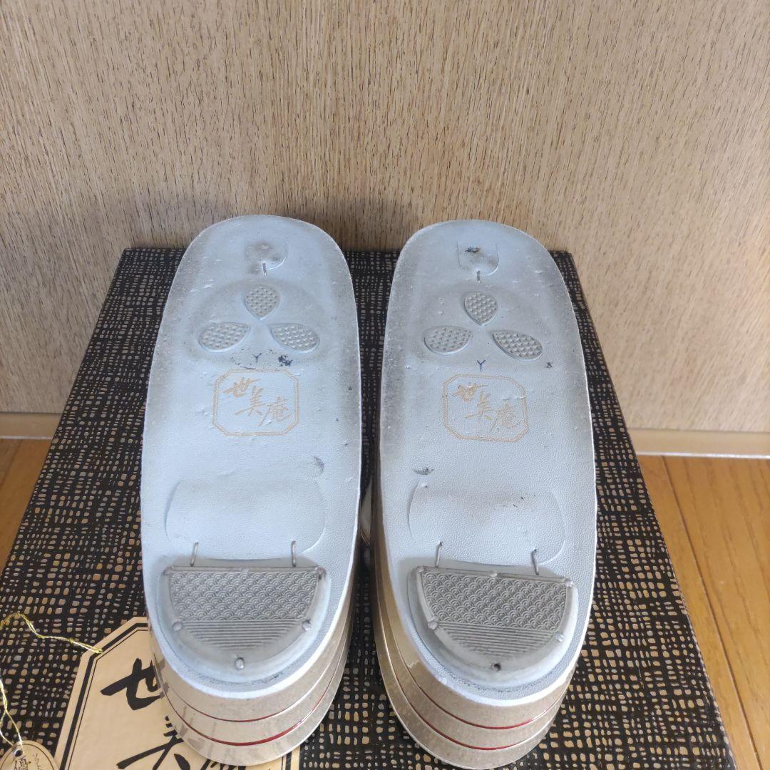 8/18まで 華やかな模様の和装用バッグと草履のセット