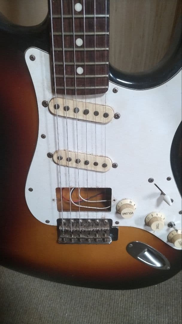 【ジャンク品】ヒストリーHistry SSH　ストラトキャスター