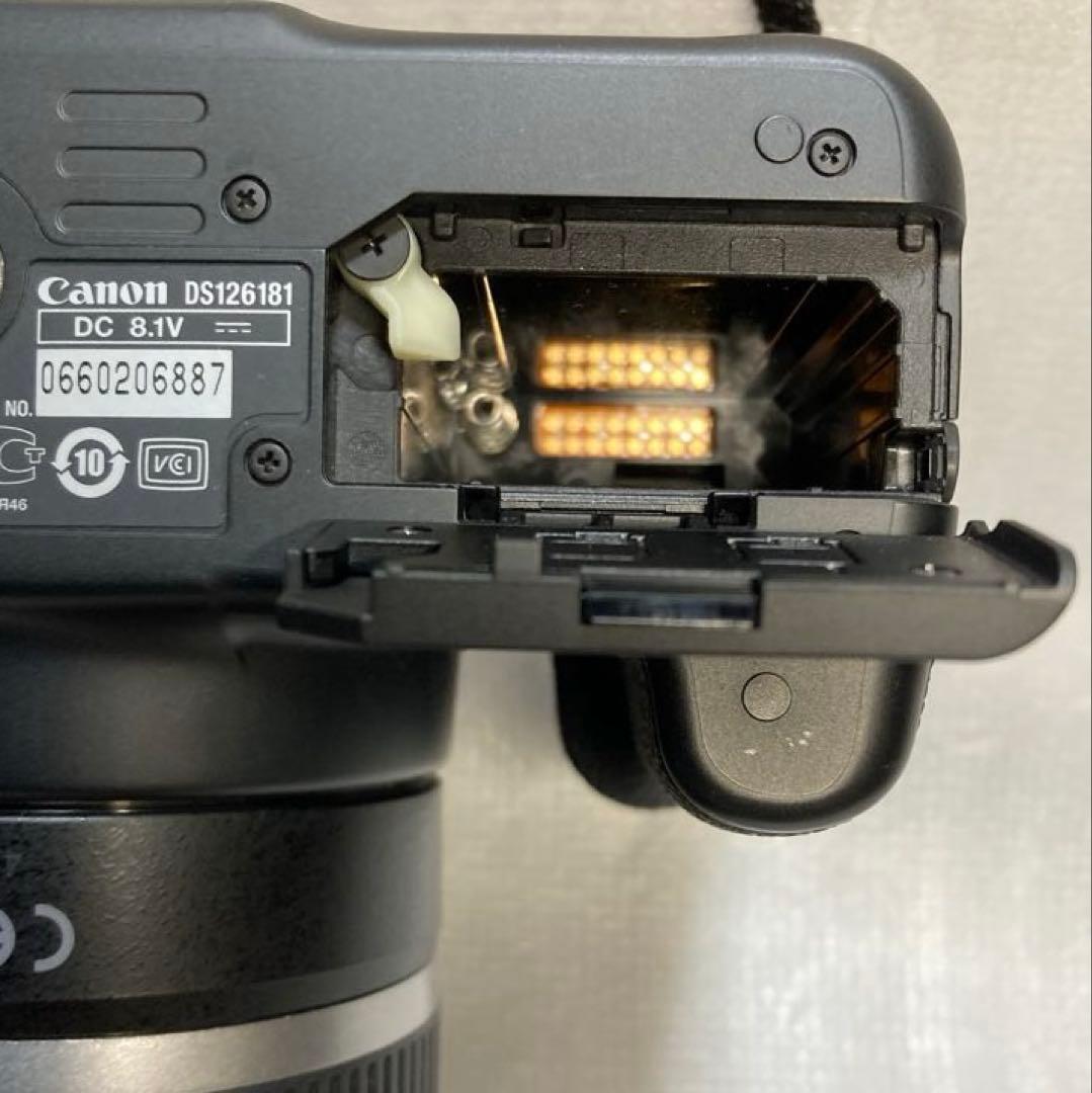 Canon EOS Kiss X2 デジタル一眼レフカメラ（セミハードケース付）