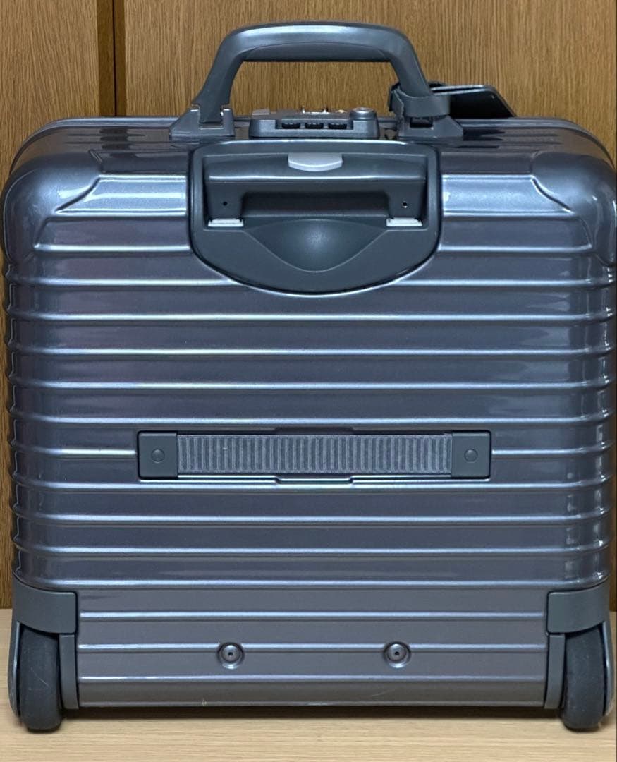 DQT 　RIMOWA リモワ　スーツケース 23L 伊勢丹本店購入