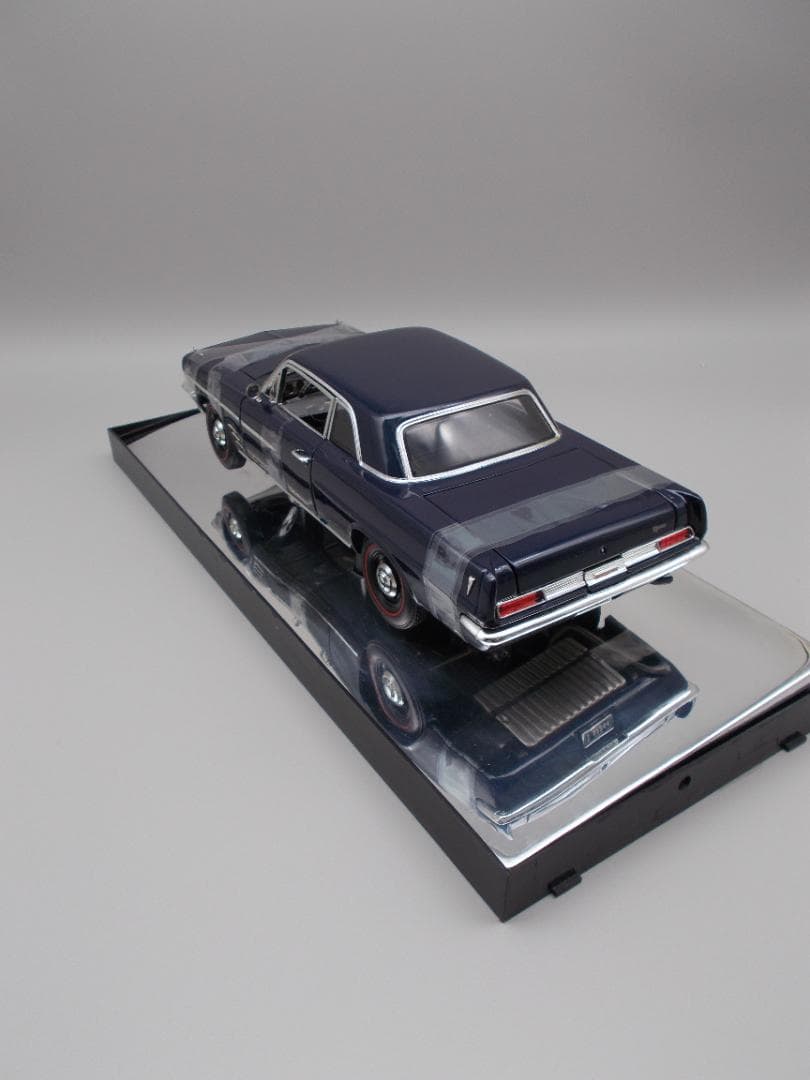 自動車 1963 Pontiac Lemans Coupe 1/18
