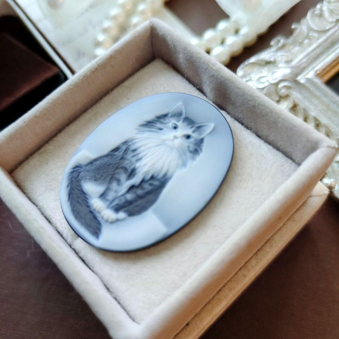 ドイツ CAMEO ストーン メノウ カメオ ルース 猫 メインクーン ブローチ