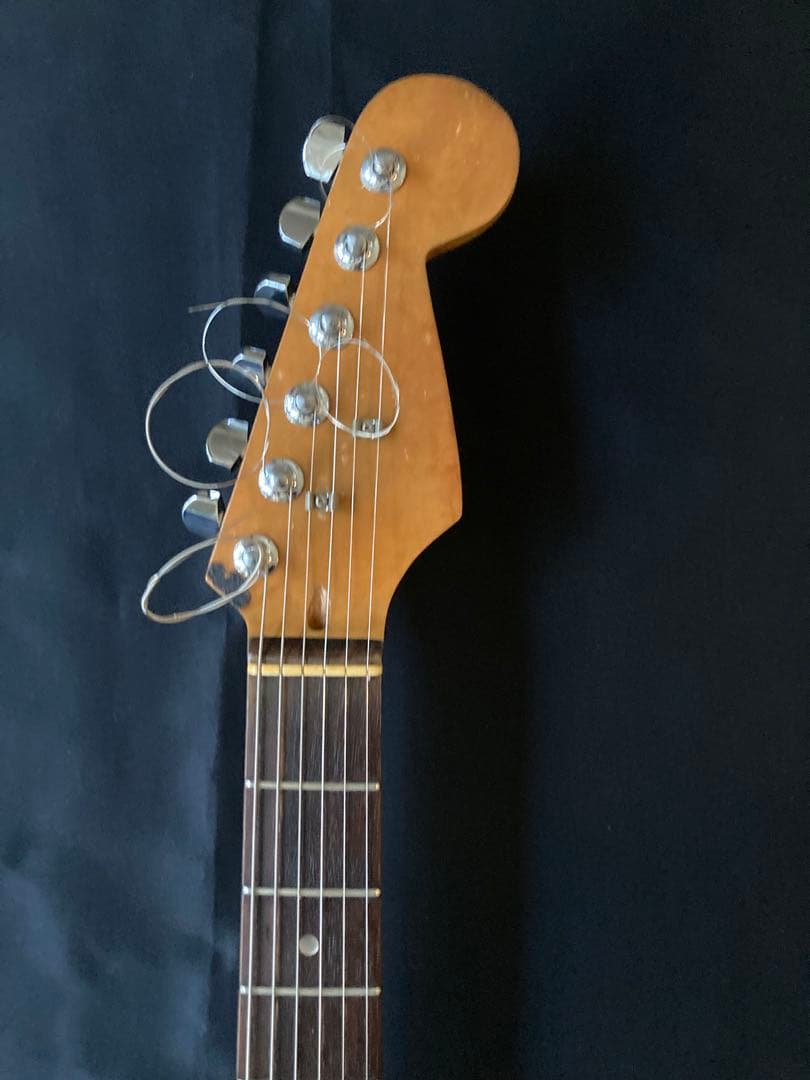 早い者勝ち　#12ストラトキャスタータイプ　ニトロセルロースラッカー塗装