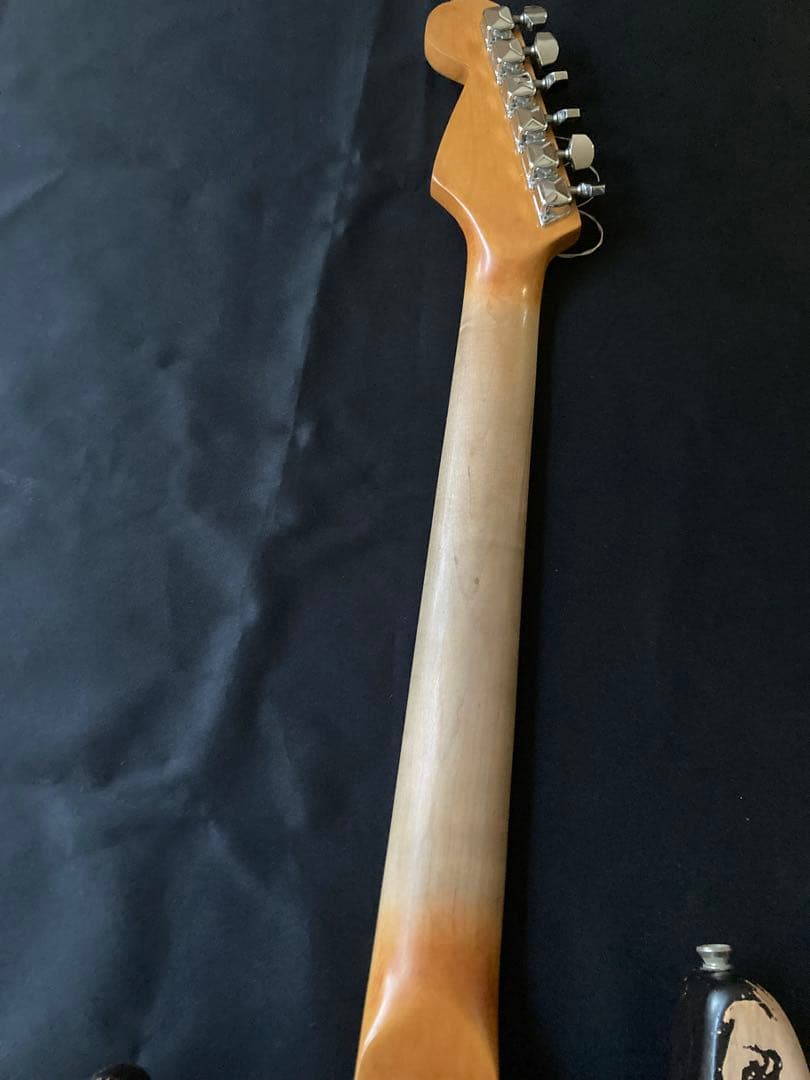 早い者勝ち　#12ストラトキャスタータイプ　ニトロセルロースラッカー塗装