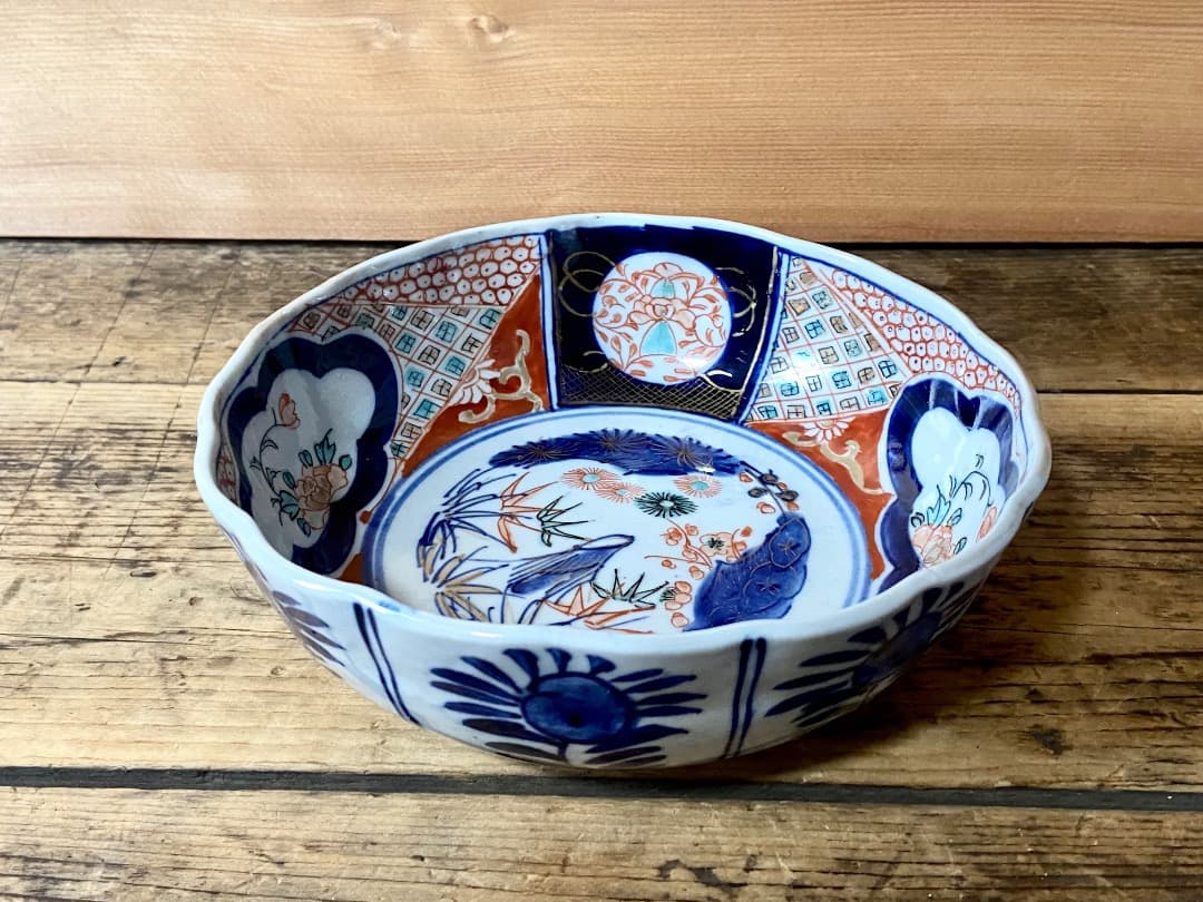 能登蔵出し 時代 伊万里 色絵金彩 銘有 花窓絵図 大膾皿 直径17.5cm