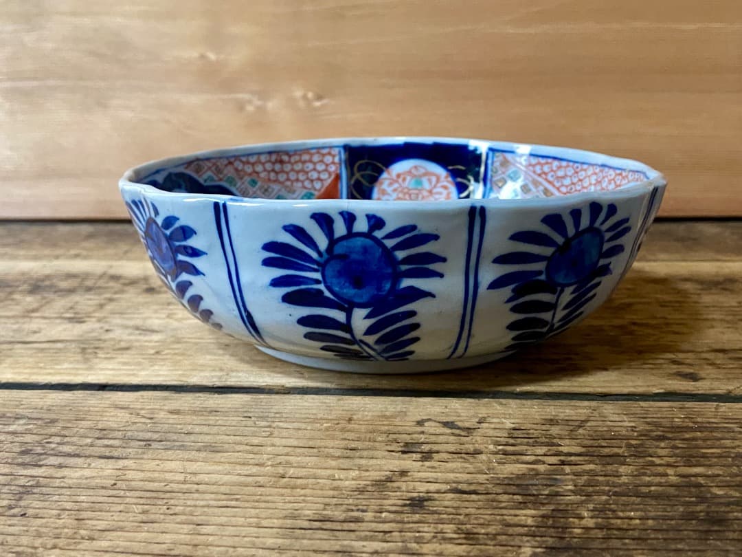 能登蔵出し 時代 伊万里 色絵金彩 銘有 花窓絵図 大膾皿 直径17.5cm