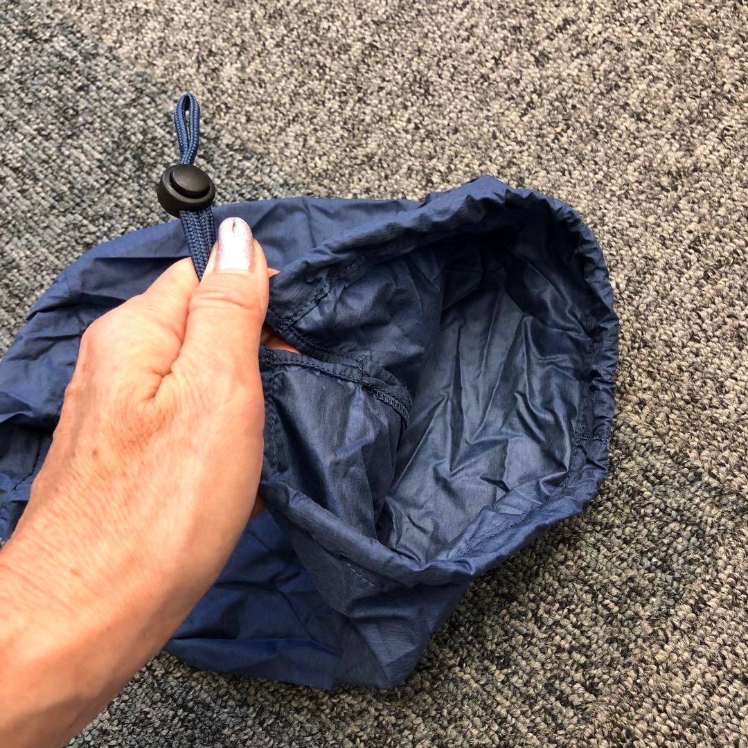 UNIQLOウルトラライトダウン収納袋　ジャケットサイズ