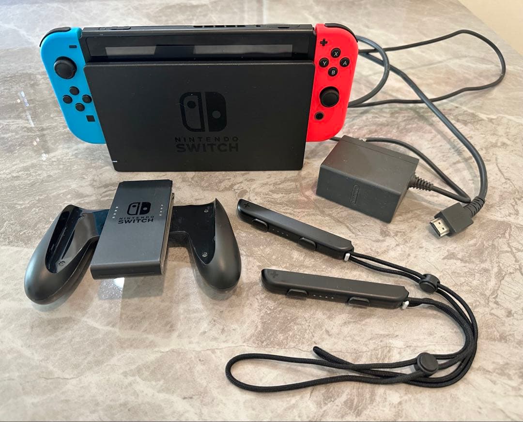 【限定価格】Nintendo Switch 本体 Joy-Con 充電ドック付