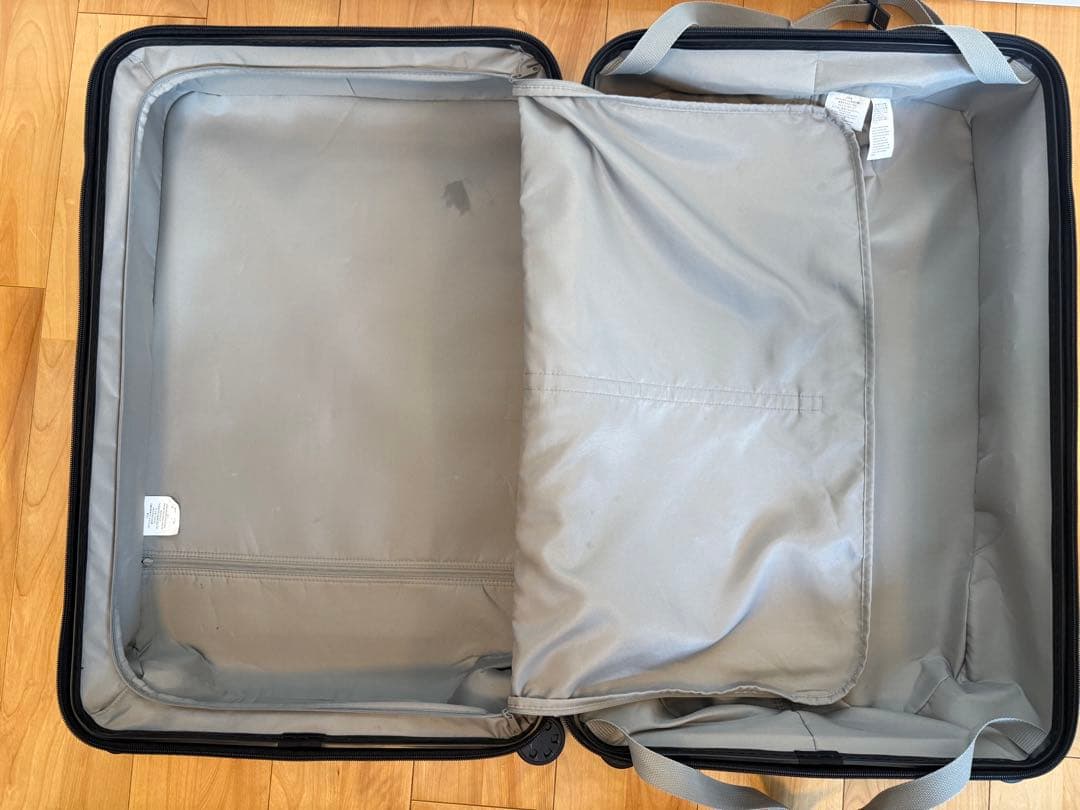 カンフーさま専用　廃盤品★無印良品 キャリーケース 黒　4輪 63L