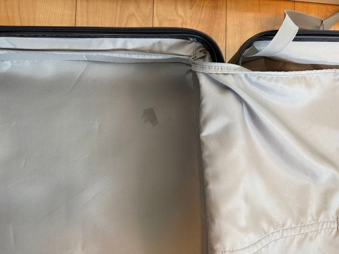 カンフーさま専用　廃盤品★無印良品 キャリーケース 黒　4輪 63L