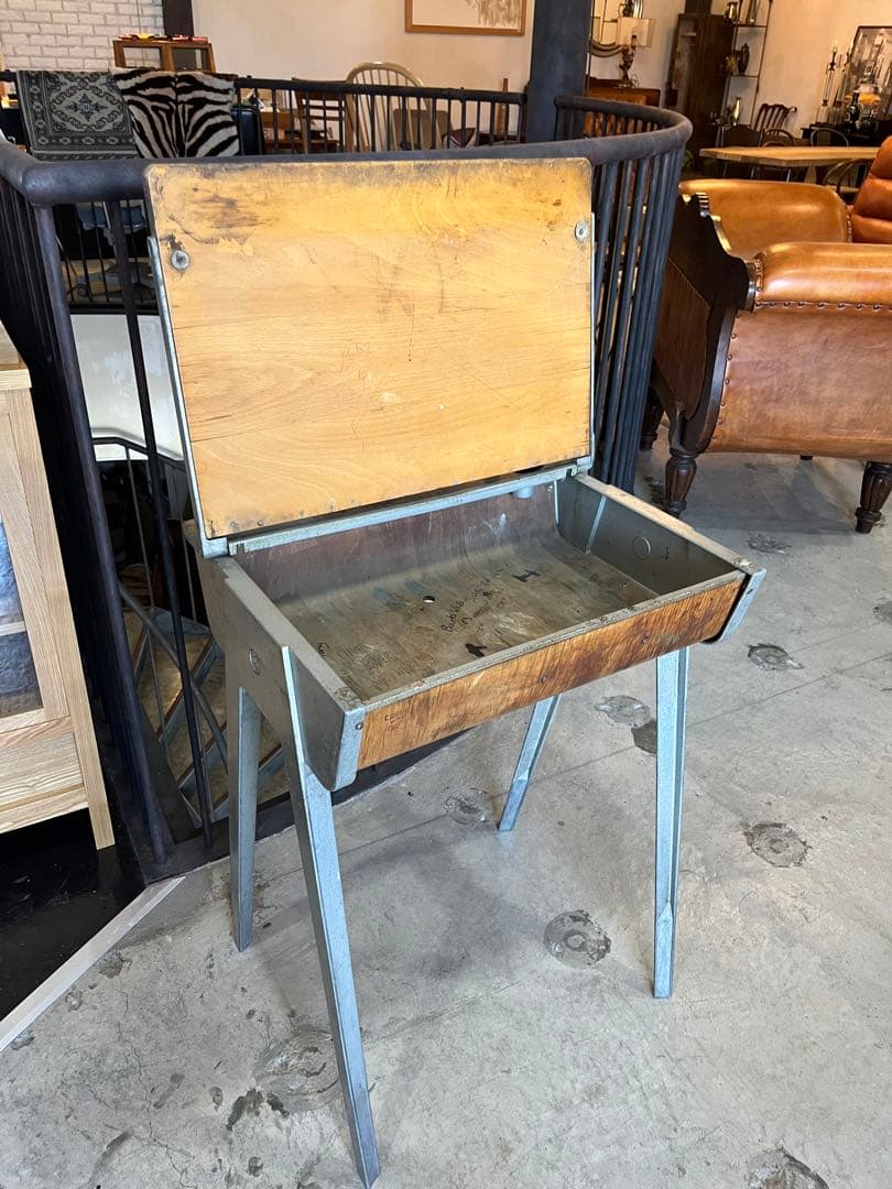 ESAVIAN イギリス　スクールデスク【推定50s-60s】