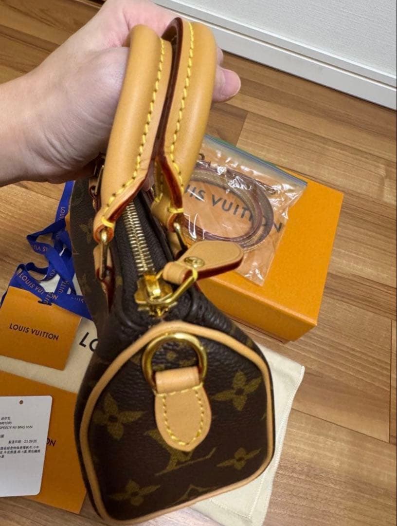 Louis Vuitton ナノスピーディー