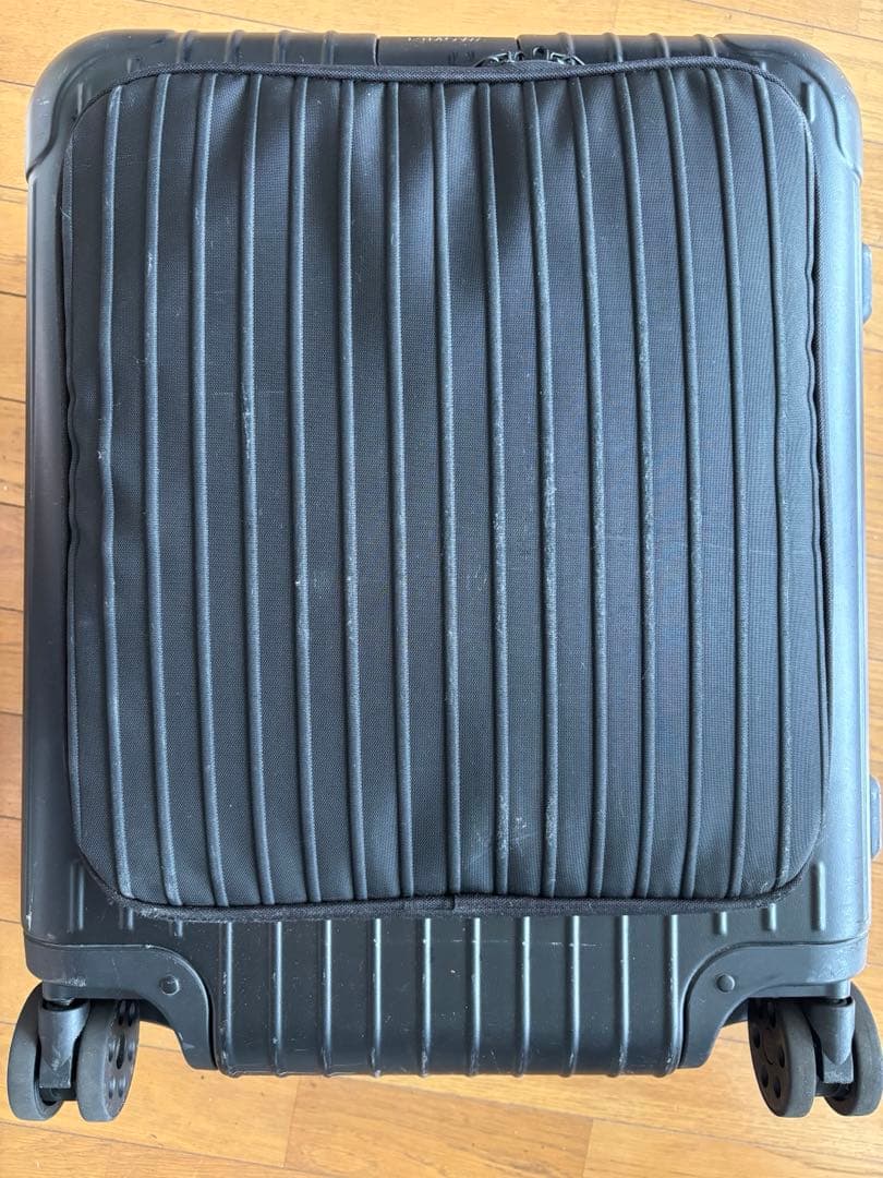 Y*様 RIMOWA ESSENTIALSLEEVE CabinPlus